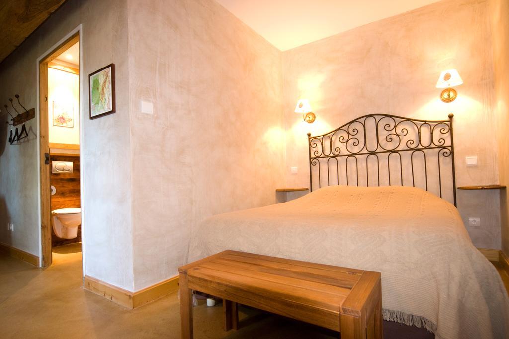 B&B La Cerisaie Francheleins Номер фото