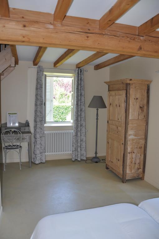 B&B La Cerisaie Francheleins Номер фото